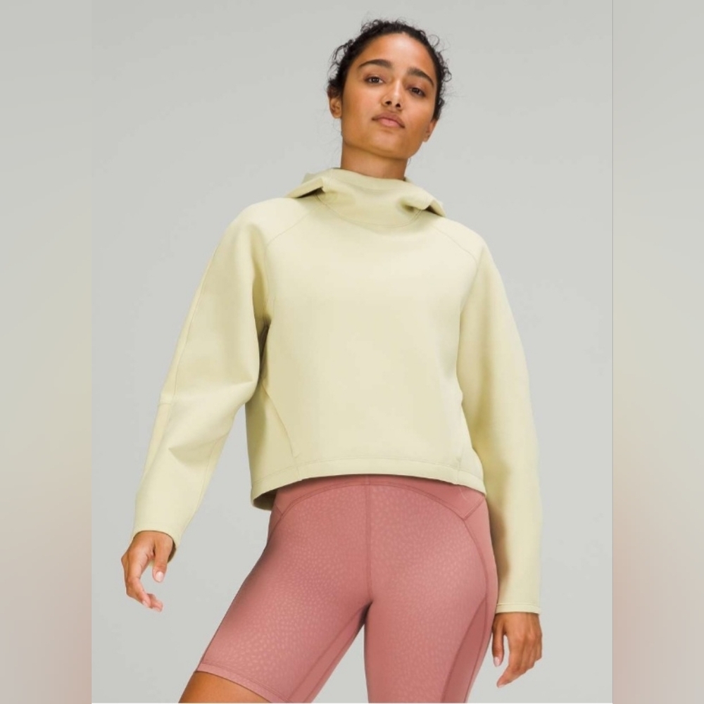 Lululemon AirWrap Pullover Hoodie- Size 12